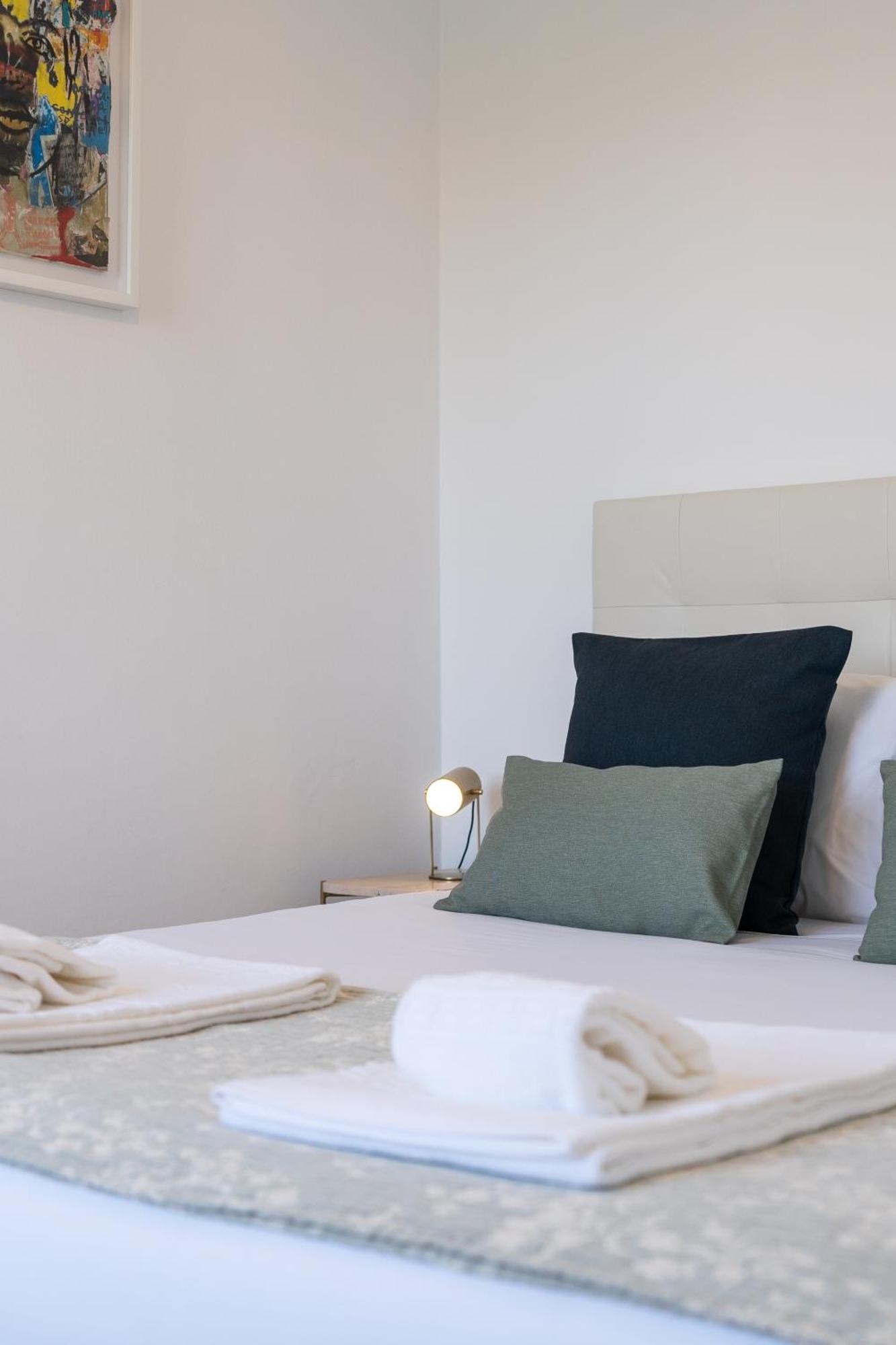 Apartment Rola Art Work Ii By Da'home *